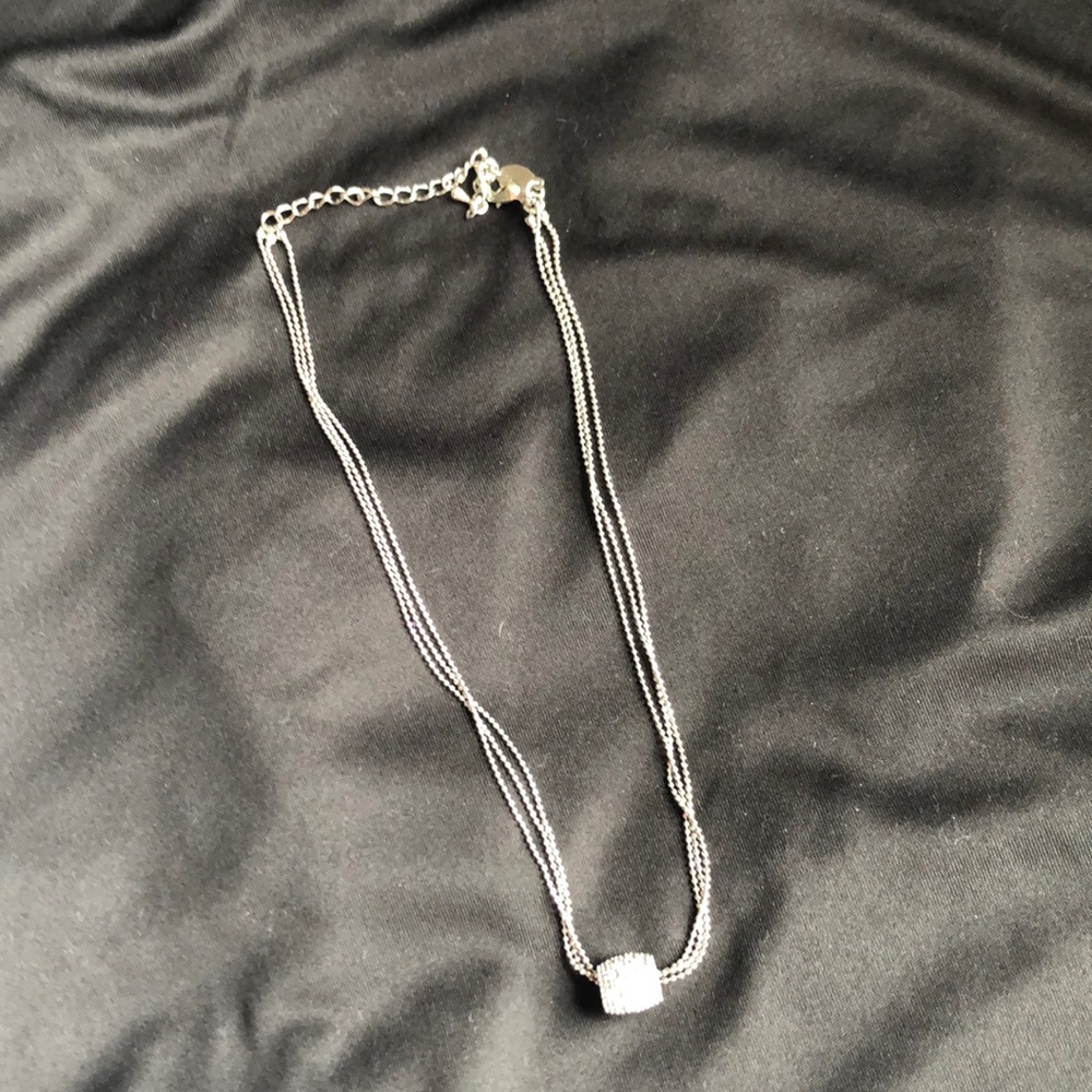Necklace with faux diamond barrel